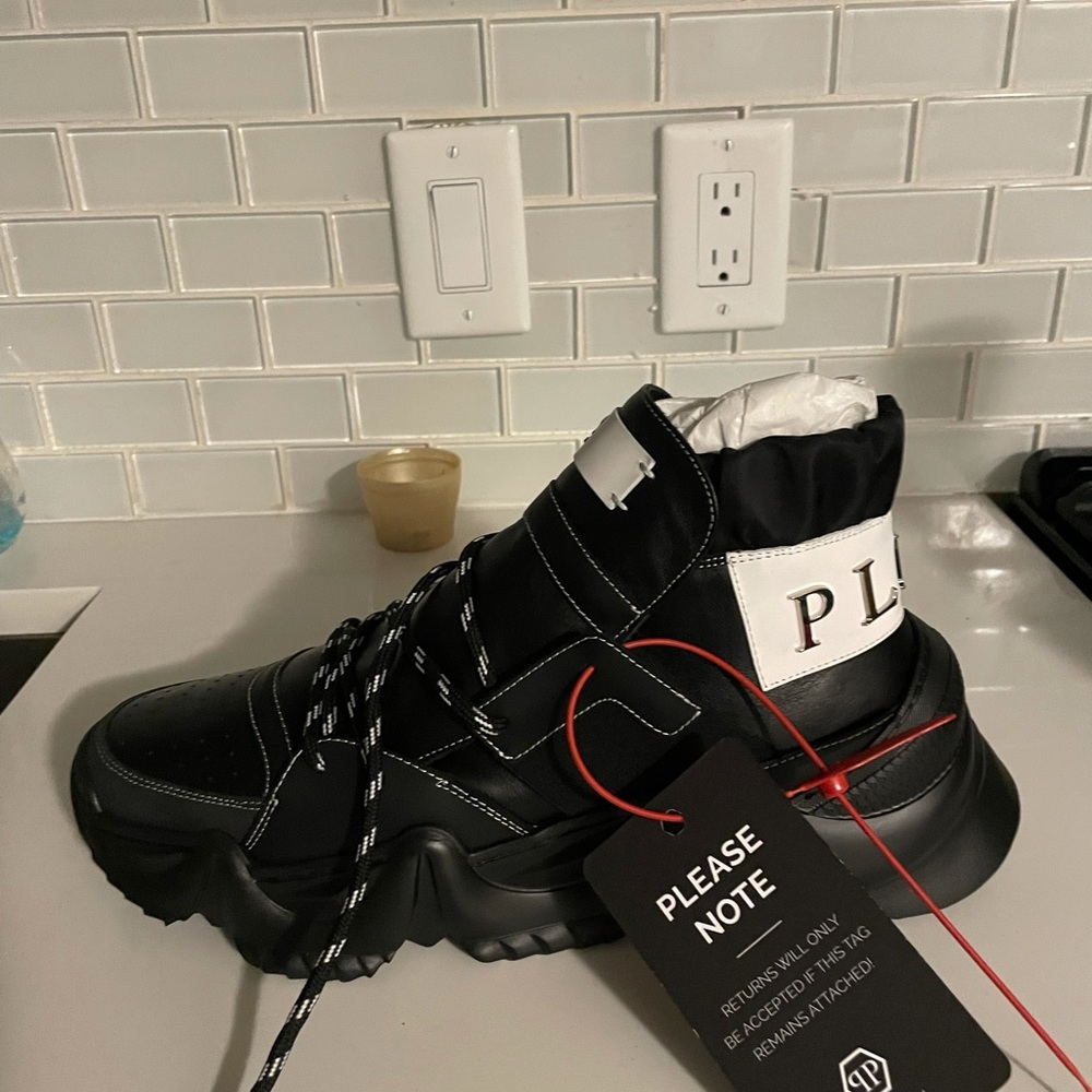 Brand New never been worn Philip Plein Sneakers